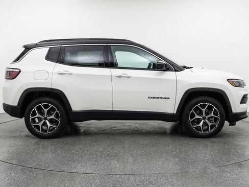 Used 2025 Jeep Compass Limited AWD/4WD image 8