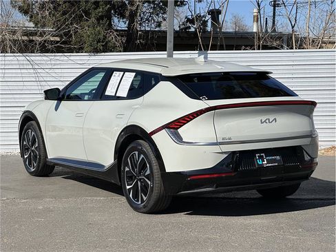Used 2024 Kia EV6 Wind image 3