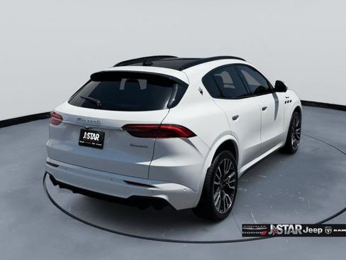 Used 2023 Maserati Grecale Modena AWD/4WD image 5