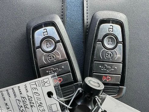 New 2026 Ford F350 Platinum w/ FX4 Off-Road Package image 27