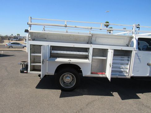 Used 2017 Ford F450 XL w/ Power Equipment Group RWD image 18