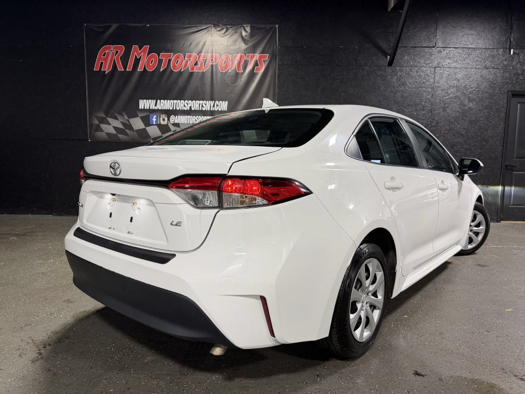 Used 2023 Toyota Corolla LE FWD image 5