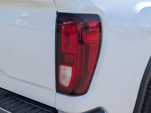 Used 2022 GMC Sierra 2500 Pro w/ Convenience Package image 12