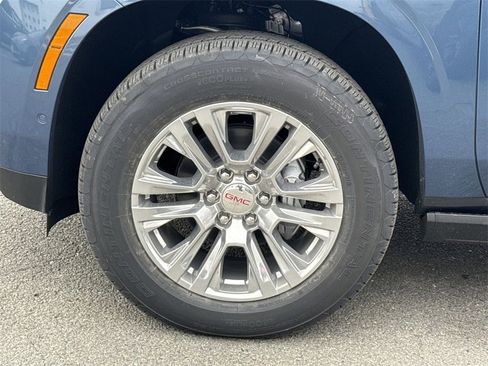 New 2026 GMC Yukon Denali w/ Sun & Power Step Package image 12