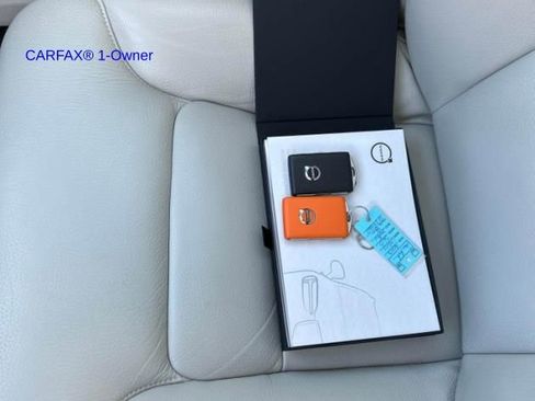 Used 2023 Volvo S60 B5 Plus w/ Climate Package image 8