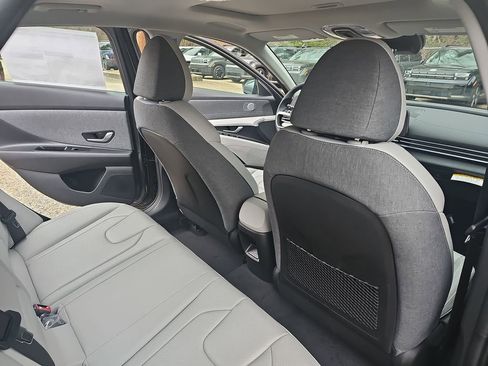 New 2026 Hyundai Elantra Limited FWD image 11