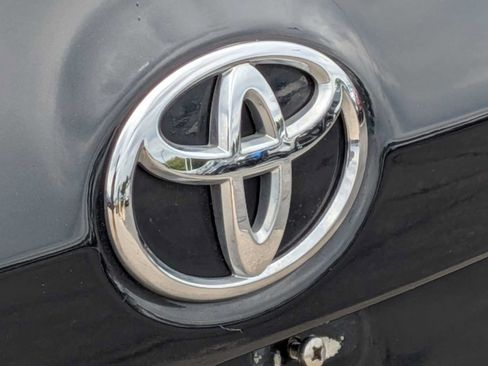 Used 2015 Toyota Corolla LE FWD image 12