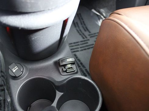 Used 2019 FIAT 500 Lounge image 23