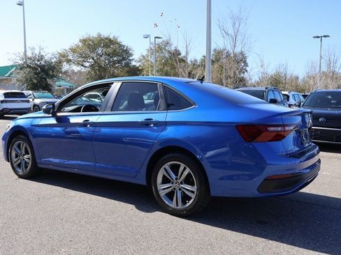 Certified 2023 Volkswagen Jetta SE image 5