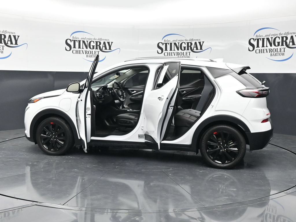 Used 2023 Chevrolet Bolt EUV Premier w/ Sun & Sound Package FWD image 39