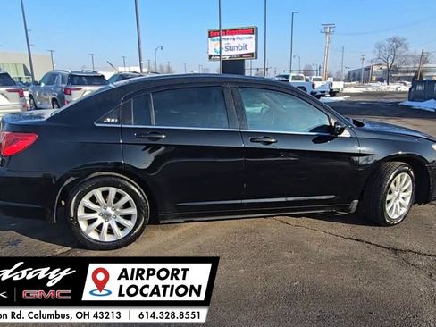 Used 2013 Chrysler 200 Touring image 2