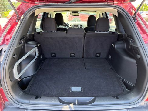 Used 2014 Jeep Cherokee Sport FWD image 9
