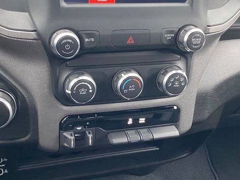 Used 2024 RAM 3500 Tradesman w/ Chrome Appearance Group image 17