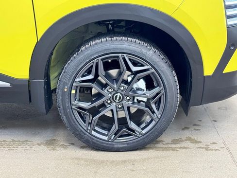 New 2026 Nissan Kicks SR w/ SR Premium Package image 4