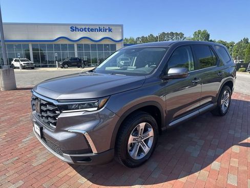 Certified 2025 Honda Pilot EX-L image 1
