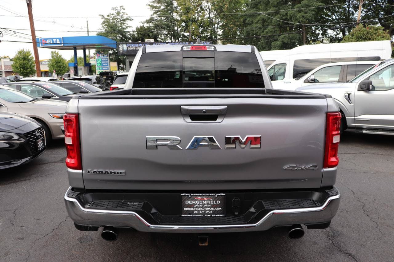 Used 2025 RAM 1500 Laramie AWD/4WD image 4