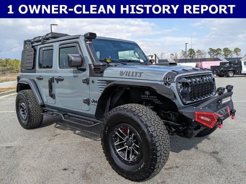 Used 2025 Jeep Wrangler Willys image 8