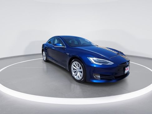 Used 2016 Tesla Model S 90D AWD/4WD image 2