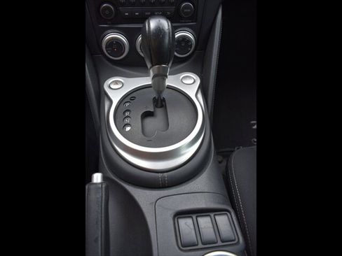 Used 2016 Nissan 370Z Coupe image 12