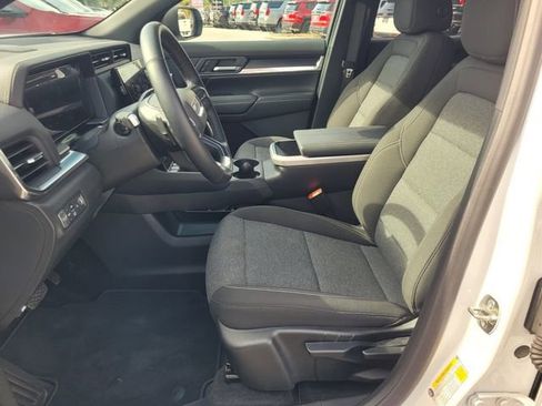 New 2026 GMC Terrain Elevation w/ Technology Package II AWD/4WD image 4