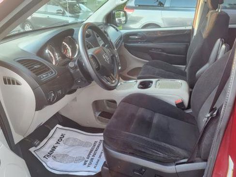 Used 2014 Dodge Grand Caravan SXT image 12