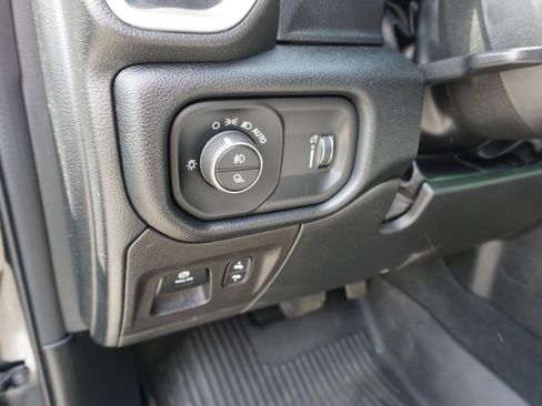 Used 2020 RAM 1500 Big Horn AWD/4WD image 13