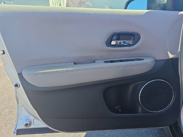 Used 2016 Honda HR-V EX image 26