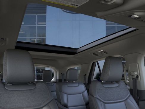 New 2026 Ford Explorer Active w/ Active Comfort Package AWD/4WD image 23