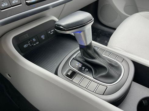 Used 2025 Hyundai Kona SEL image 41