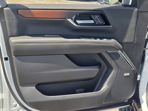 New 2026 GMC Yukon Denali w/ Sun & Power Step Package AWD/4WD image 34