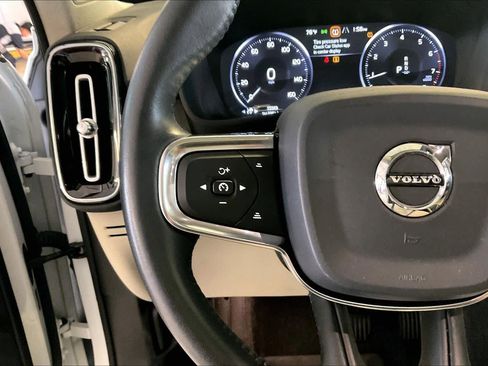 Used 2019 Volvo XC40 T5 Inscription AWD/4WD image 21