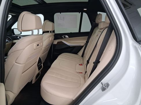 Used 2021 BMW X5 xDrive45e w/ M Sport Package image 13