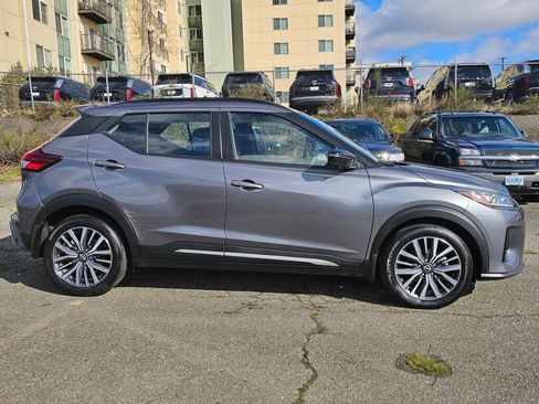 Used 2022 Nissan Kicks SR image 8
