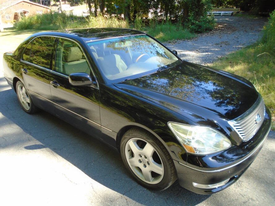 Used 2005 Lexus LS 430 RWD image 3