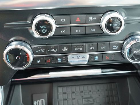 New 2025 Ford F150 Lariat w/ Equipment Group 501A Mid image 15