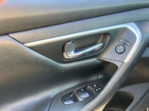 Used 2016 Nissan Altima 2.5 S w/ Power Driver Seat Package image 10