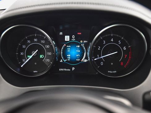 Used 2019 Jaguar E-PACE S image 15