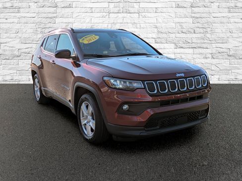 Used 2022 Jeep Compass Latitude image 4