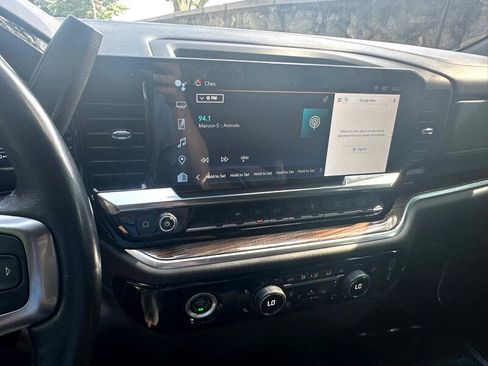 Used 2022 Chevrolet Silverado 1500 RST image 30