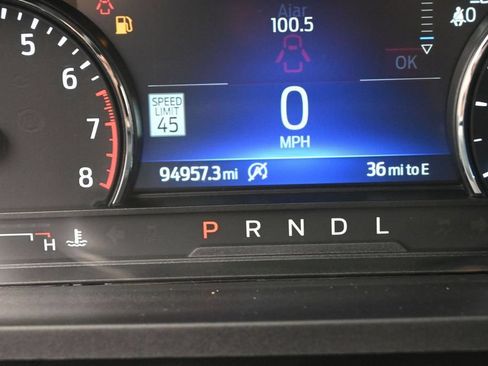Used 2021 Ford Explorer XLT w/ Equipment Group 202A AWD/4WD image 41