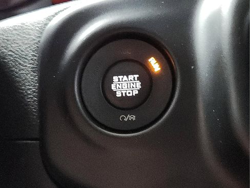 Used 2020 Jeep Wrangler Unlimited Rubicon w/ Dual Top Group image 16