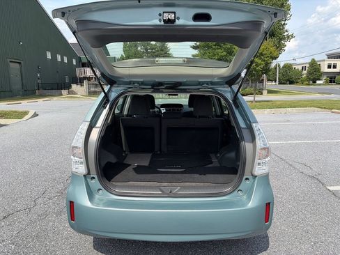 Used 2014 Toyota Prius V Three FWD image 11