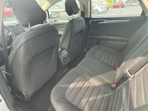 Used 2020 Ford Fusion SE FWD image 10