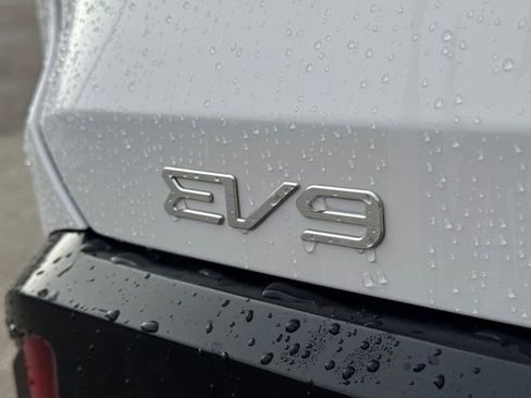 New 2026 Kia EV9 GT-Line image 9