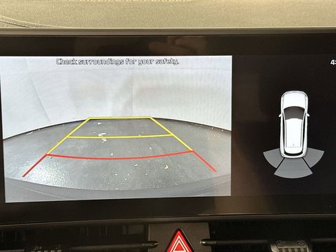 Used 2025 Kia Sportage EX w/ Premium Package image 21