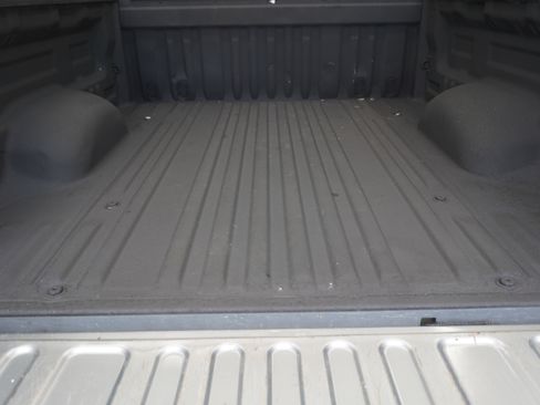 Used 2016 Toyota Tundra SR5 w/ Tow Package RWD image 19
