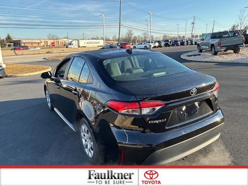 Certified 2023 Toyota Corolla LE image 9