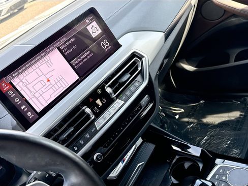 Used 2024 BMW X3 M40i w/ Premium Package image 28
