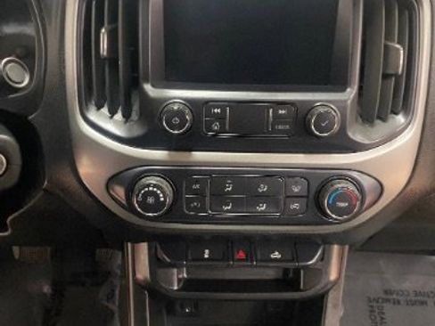 Used 2021 Chevrolet Colorado LT image 19