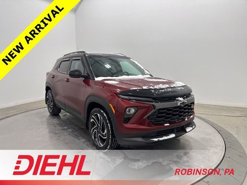 Used 2025 Chevrolet TrailBlazer RS w/ Convenience Package image 1